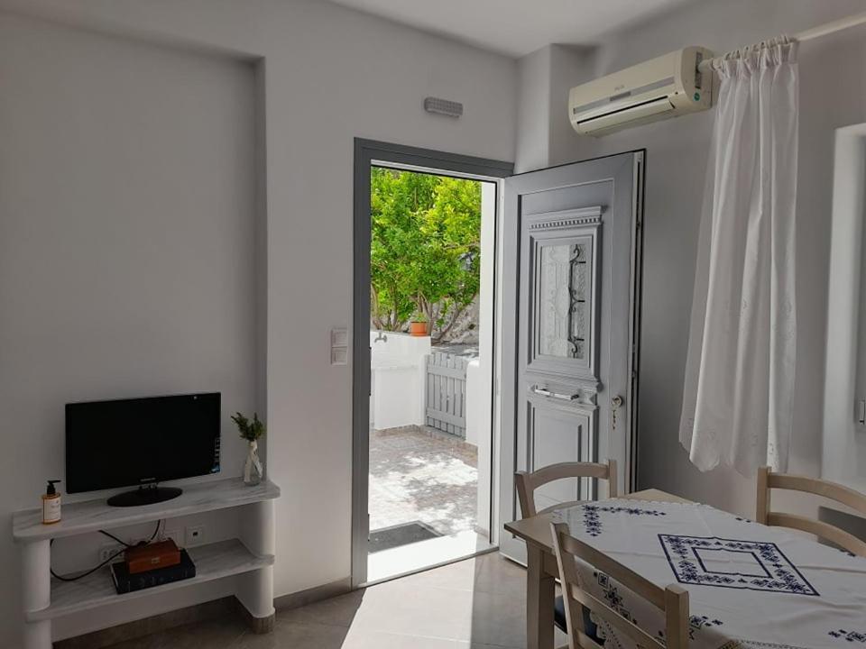 Matilda Milos - Cycladic Living Διαμέρισμα Τριοβάσαλος Εξωτερικό φωτογραφία